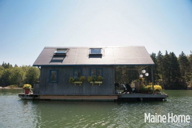 Illustration de l'article : Il se créent une petite maison de rêve qui n'a l'air de rien à première vue, mais attendez de voir où elle se trouve...