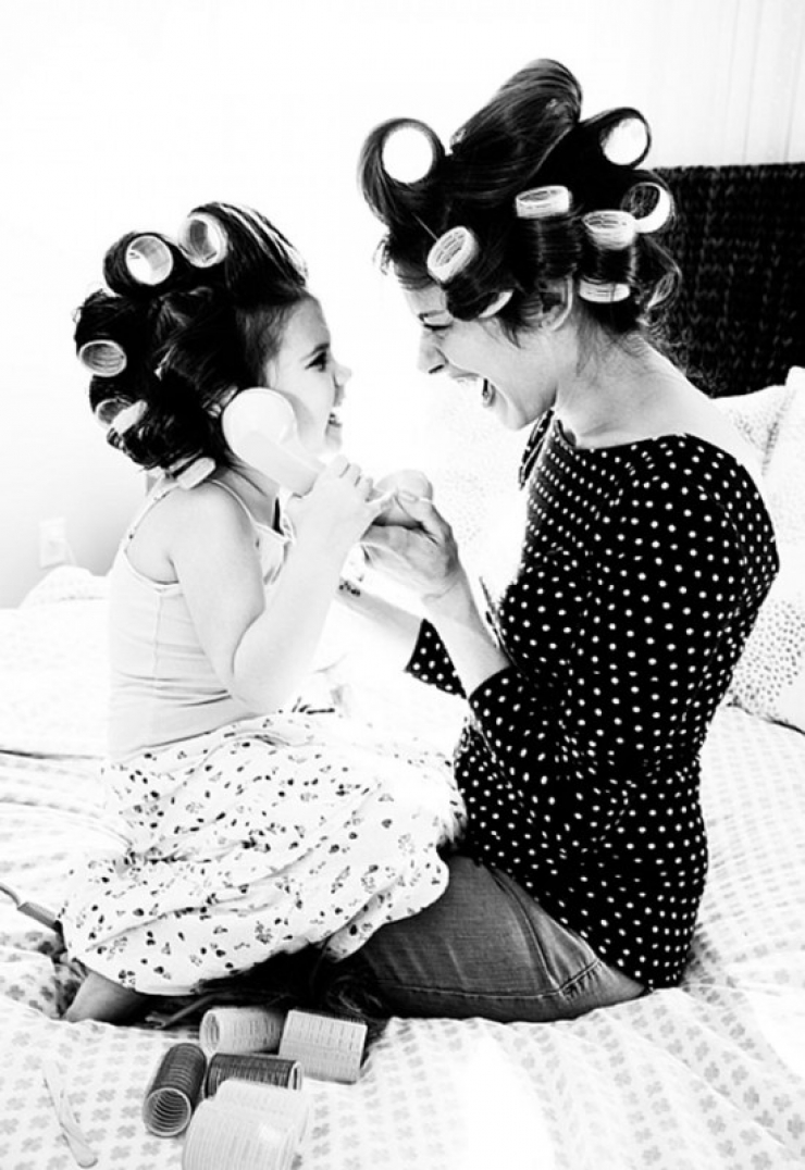 Illustration de l'article : Quand des mamans posent avec leurs filles, &ccedil;a donne des clich&eacute;s plein d'humour ! Cela pourrait vous donner des id&eacute;es...