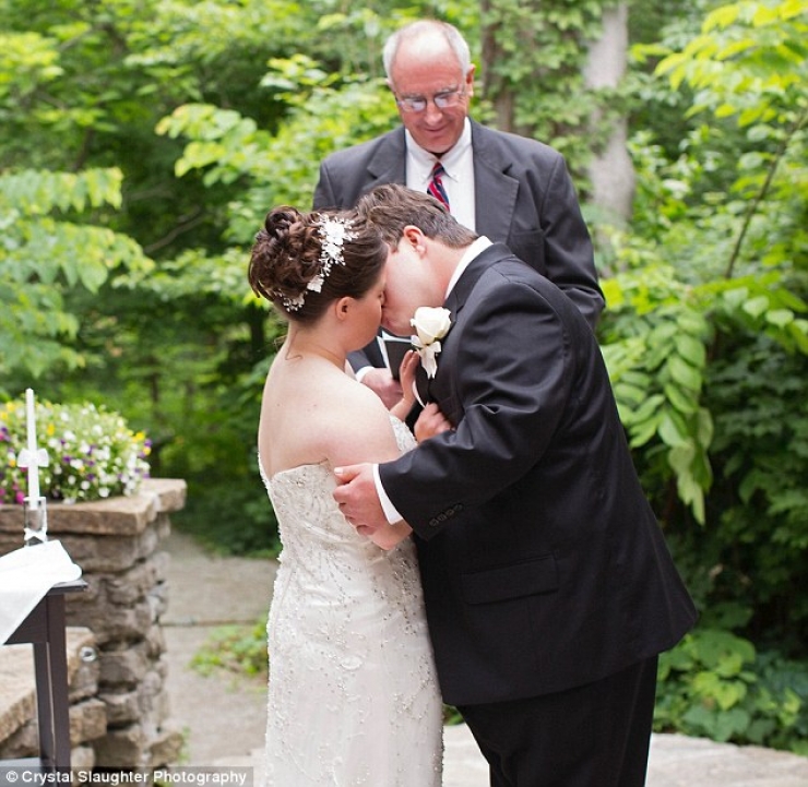 Illustration de l'article : Lettre ouverte d'un papa pour sa fille trisomique le jour de son mariage ! Ca met les larmes aux yeux...