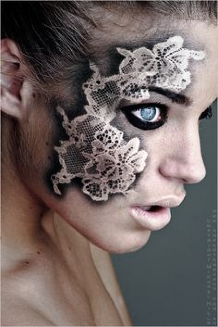 Mesdames, voici 60 maquillages Halloween pour votre inspiration...