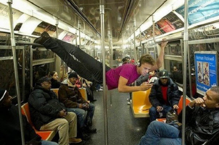 Illustration de l'article : Ces "belles" rencontres que l'on peut faire dans les transports en commun (20 photos)
