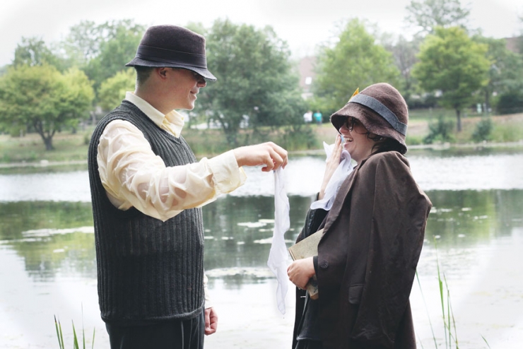 Illustration de l'article : Pour leurs photos d'engagement, ils recréent une scène culte des 101 Dalmatiens