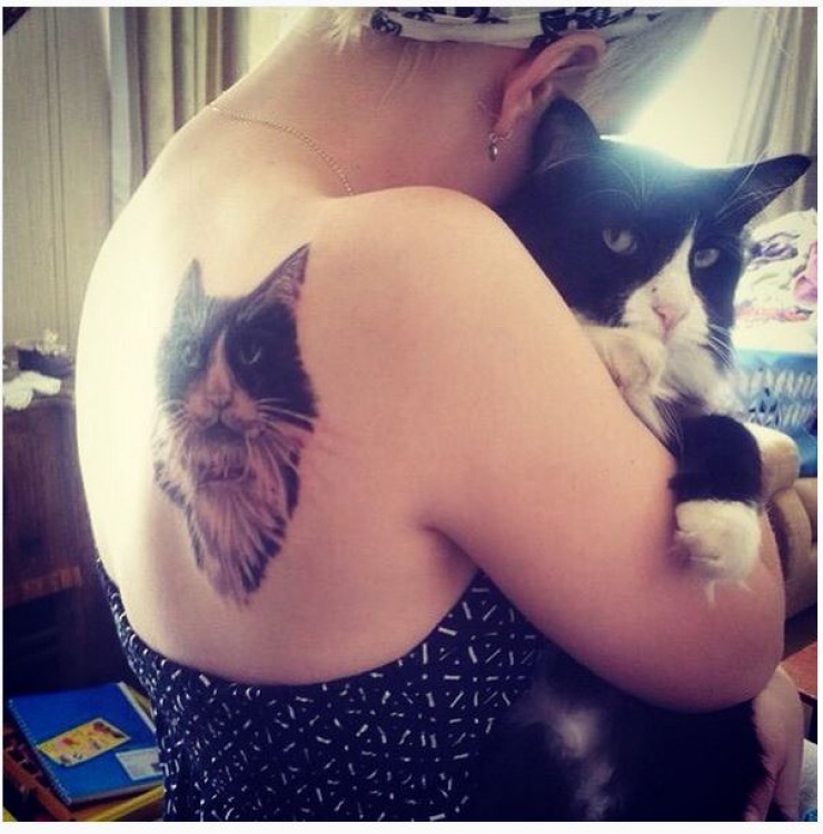 Illustration de l'article : Ces personnes qui ont choisi de se faire tatouer les portraits de leurs chats adorés