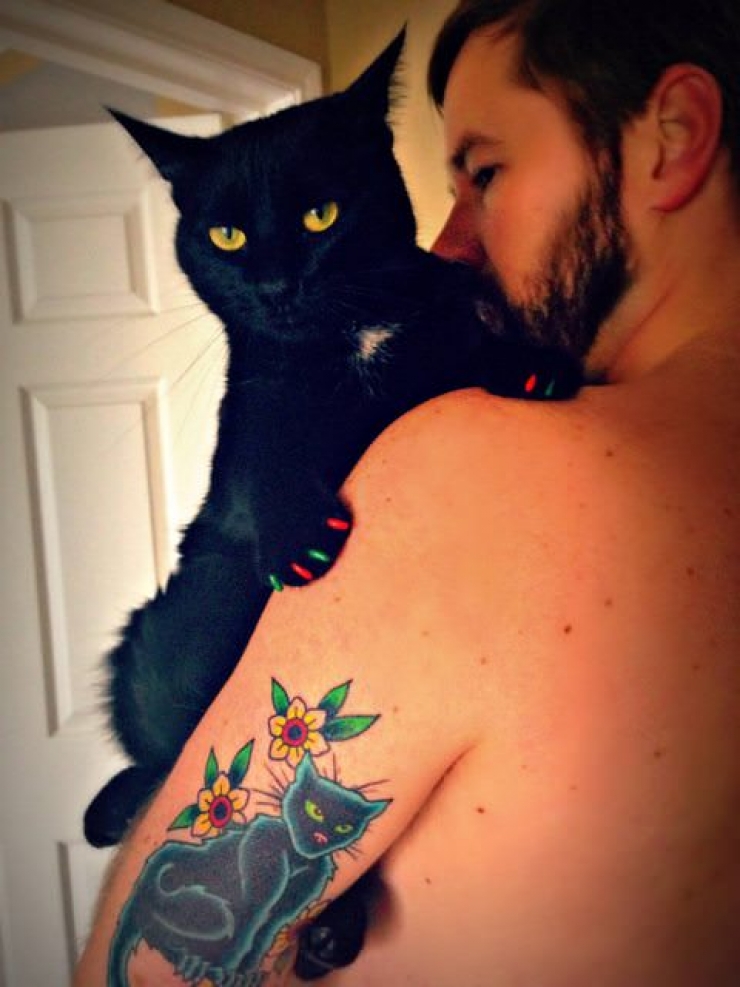 Illustration de l'article : Ces personnes qui ont choisi de se faire tatouer les portraits de leurs chats adorés