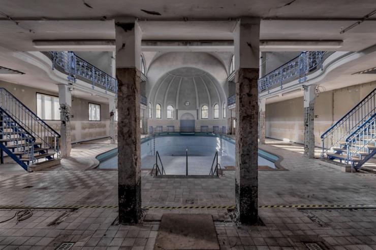 Illustration de l'article : Il parcourt l'Europe et photographie des lieux abandonnés ou ne s'aventurent pas les touristes…