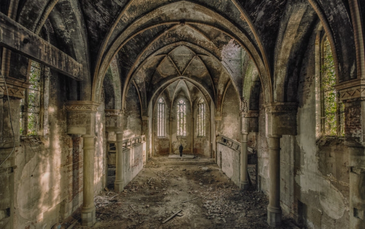 Illustration de l'article : Il parcourt l'Europe et photographie des lieux abandonnés ou ne s'aventurent pas les touristes…