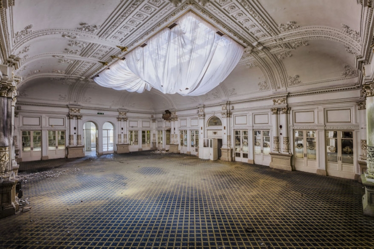 Illustration de l'article : Il parcourt l'Europe et photographie des lieux abandonnés ou ne s'aventurent pas les touristes…