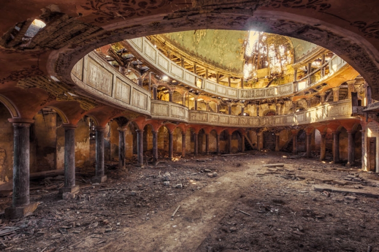 Illustration de l'article : Il parcourt l'Europe et photographie des lieux abandonnés ou ne s'aventurent pas les touristes…