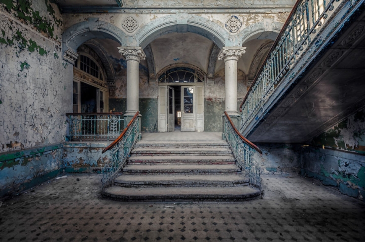 Illustration de l'article : Il parcourt l'Europe et photographie des lieux abandonnés ou ne s'aventurent pas les touristes…