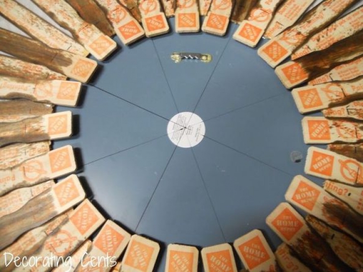 Illustration de l'article : Normalement ces bâtons servent à mélanger de la peinture, mais ce qu'elle en fait tient du génie ! 