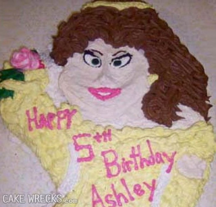 Illustration de l'article : 15 gâteaux Disney qui sont complètement à côté de la plaque ! Il y a les idées de génies et puis... Il y a les autres...