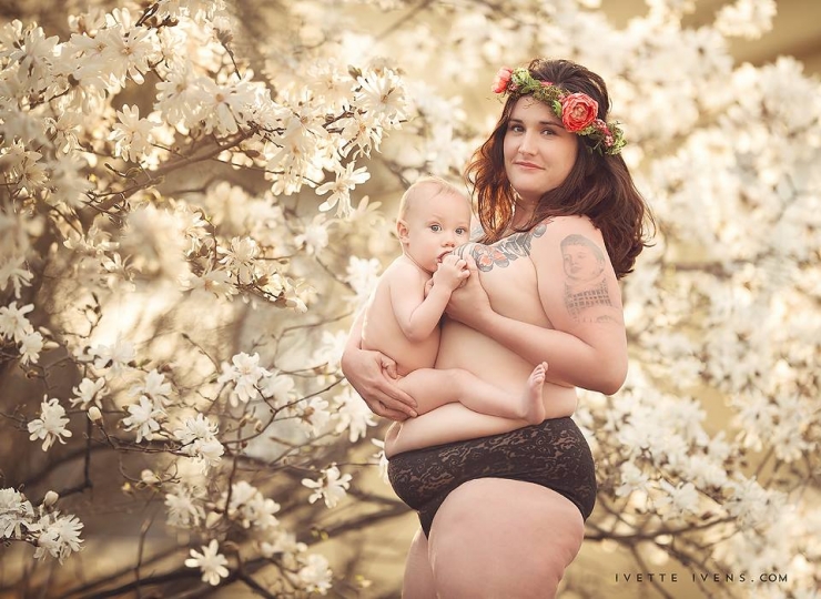 Illustration de l'article : 15 photos magnifiques qui rendent hommage aux femmes qui allaitent et qui nous rappellent à quel point c’est naturel...