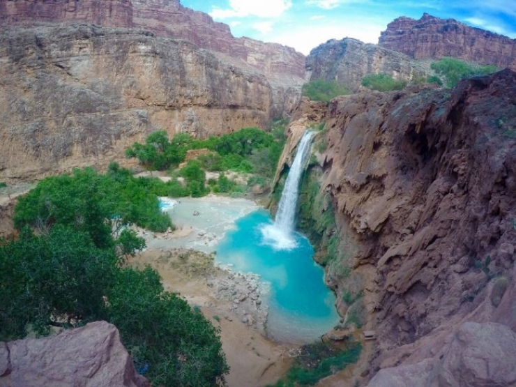 Illustration de l'article : Les chutes d&rsquo;Havasu, la beaut&eacute; sur terre qui  vaut absolument le d&eacute;tour   