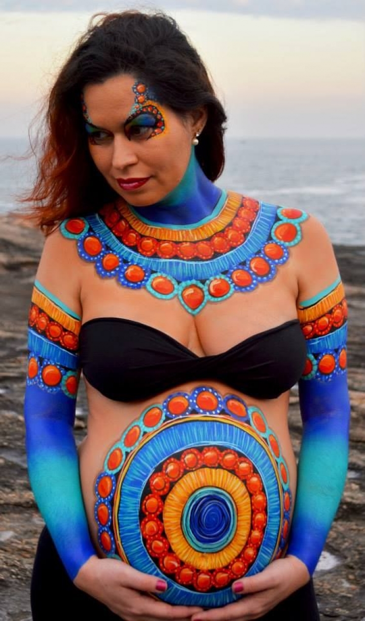 Illustration de l'article : Elles sont enceintes et se familiarisent avec le Belly Painting pour mettre leurs ventres en avant... C'est magnifique !