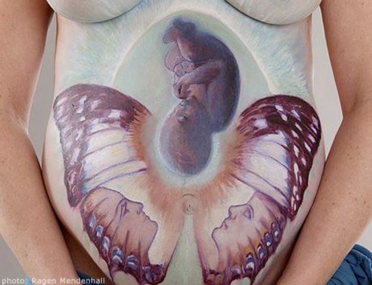 Illustration de l'article : Elles sont enceintes et se familiarisent avec le Belly Painting pour mettre leurs ventres en avant... C'est magnifique !