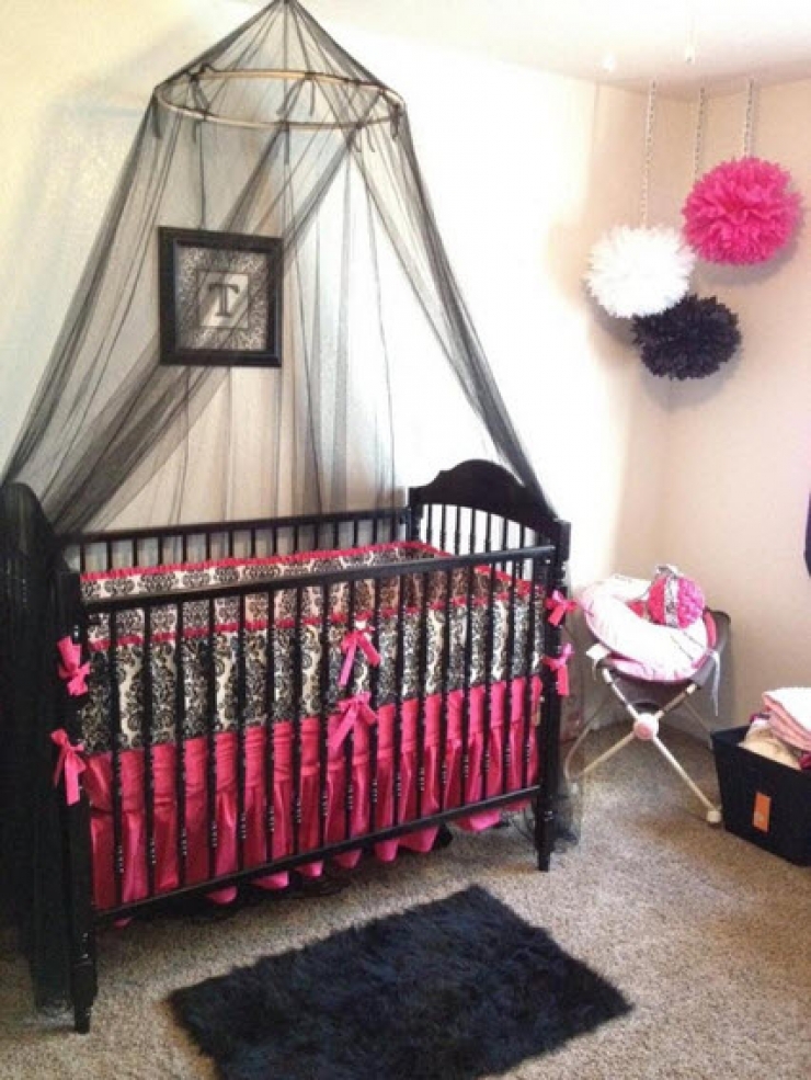 Illustration de l'article : 18 idées de décoration pour votre enfant sur le thème de Minnie Mouse !