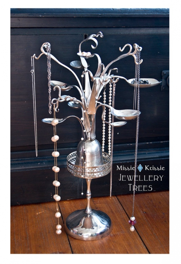 Illustration de l'article : Ne jetez plus vos vieux ustensiles, voici 30 idées pour vous aider à les recycler !