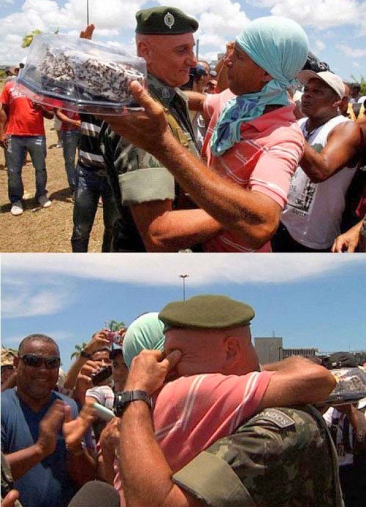 Illustration de l'article : Ces 29 moments magnifiques et rares où l'homme a préféré l'humanité à la violence...