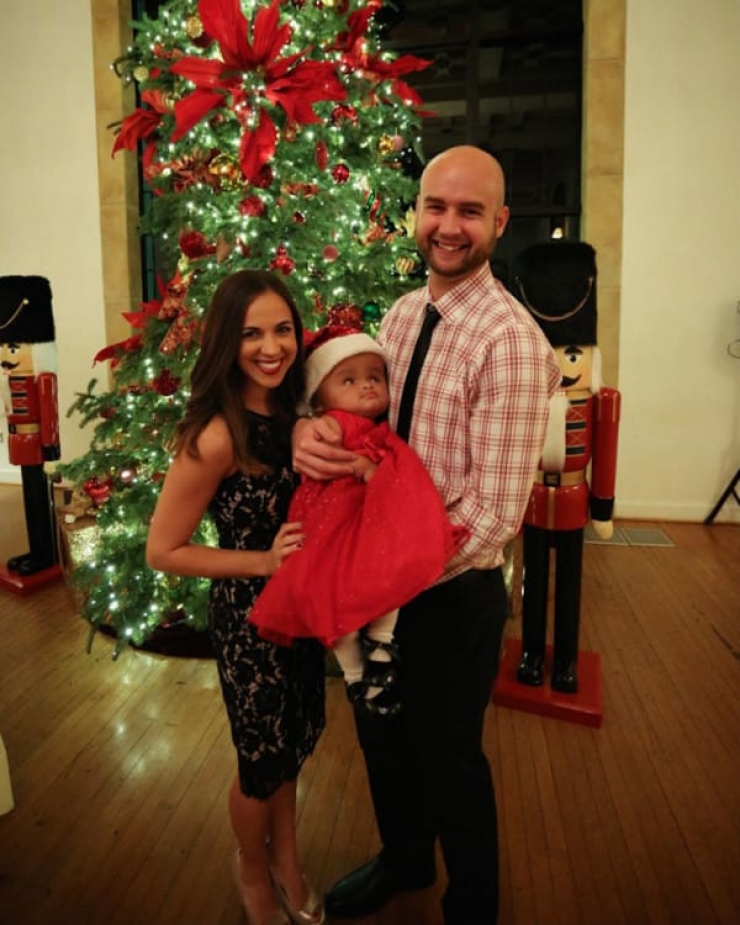 Illustration de l'article : Trouvé dans un tas d'ordures, regardez ce que ce bébé est devenu 2 ans plus tard, grâce a beaucoup d'amour...