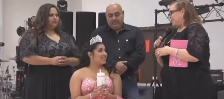 Illustration de l'article : Son fr&egrave;re est d&eacute;c&eacute;d&eacute; dans un accident de la route. 10 ans plus tard, ses parents lui r&eacute;v&egrave;lent un secret incroyable pour son anniversaire ! 