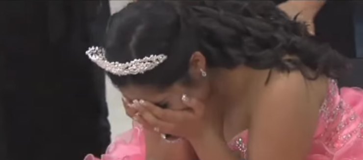 Illustration de l'article : Son fr&egrave;re est d&eacute;c&eacute;d&eacute; dans un accident de la route. 10 ans plus tard, ses parents lui r&eacute;v&egrave;lent un secret incroyable pour son anniversaire ! 