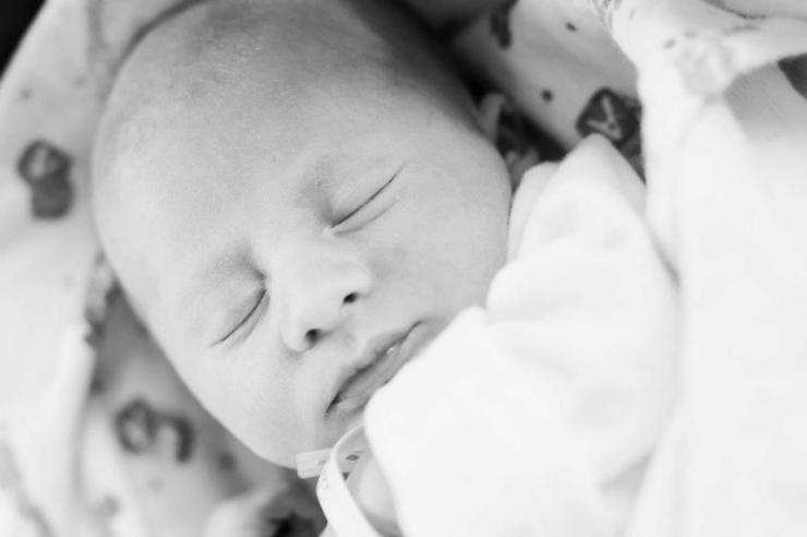 Illustration de l'article : Ils savent que cette maman de 17 ans va d&eacute;c&eacute;der en sortant de la salle d'accouchement...C'&eacute;tait pr&eacute;vu !