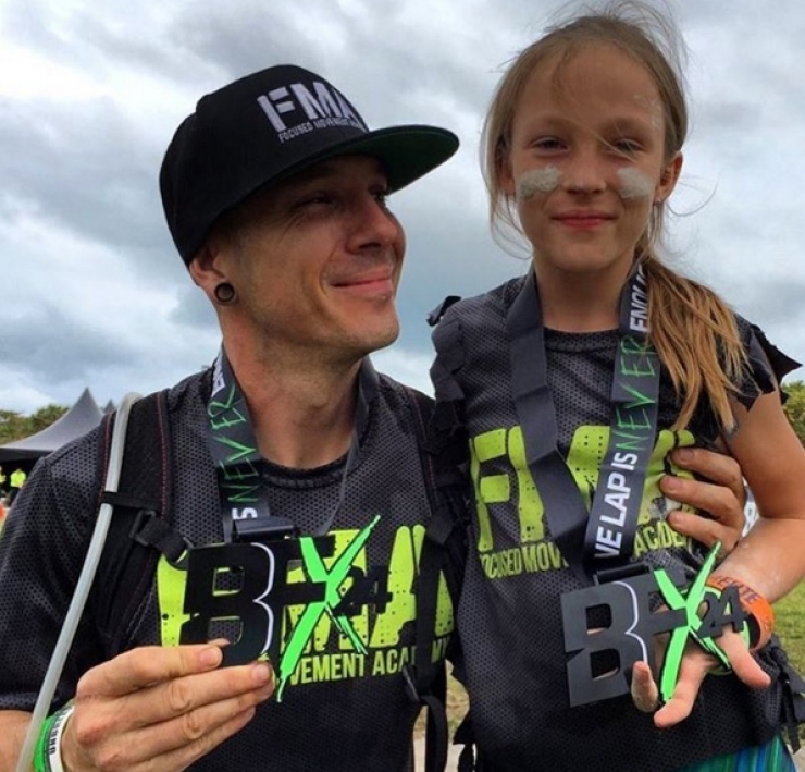 Illustration de l'article : &Agrave; 9 ans, cette petite &eacute;tait harcel&eacute;e &agrave; l'&eacute;cole ! 6 mois plus tard, ils ont tous peur d'elle...