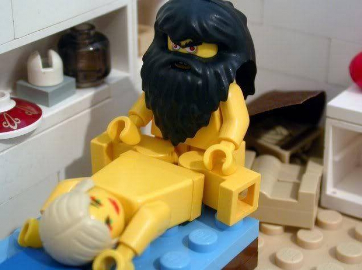 Illustration de l'article : Ces 18 photos nous prouvent qu’il ne faut JAMAIS laisser les adultes jouer aux Lego...