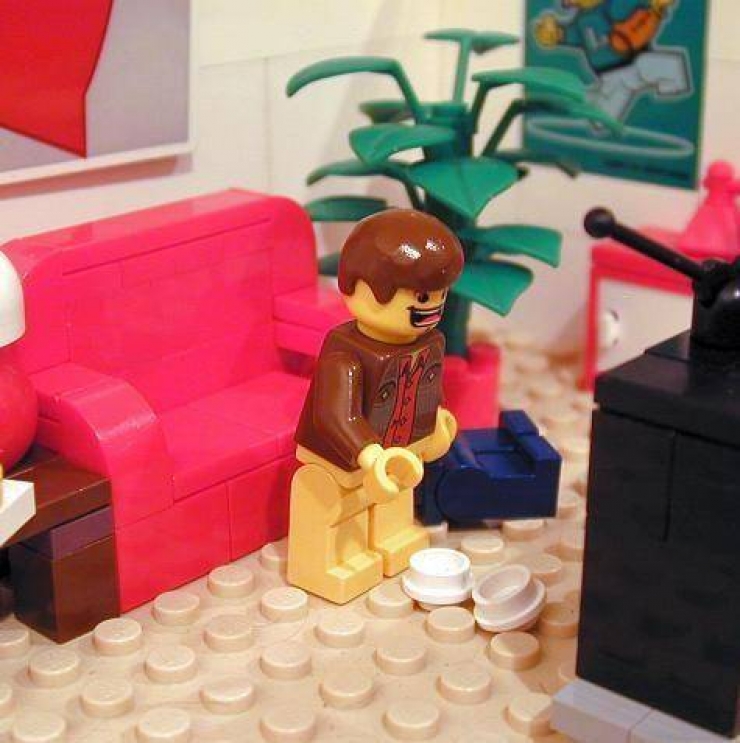 Illustration de l'article : Ces 18 photos nous prouvent qu’il ne faut JAMAIS laisser les adultes jouer aux Lego...