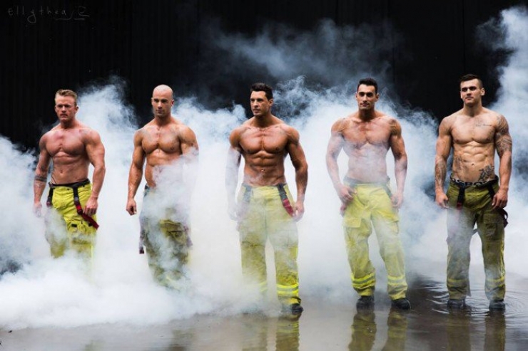 Illustration de l'article : Arr&ecirc;tez tout, c'est la minute chaude du jour avec ces sexy pompiers d'Australie ! (11 photos)