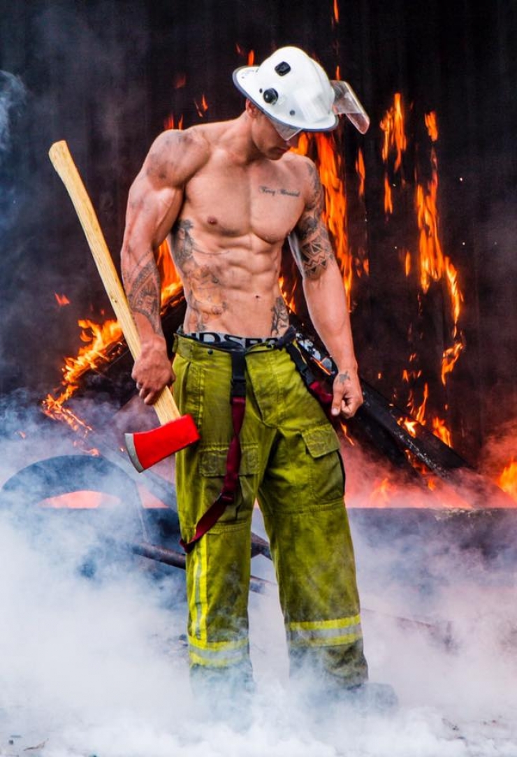 Illustration de l'article : Arr&ecirc;tez tout, c'est la minute chaude du jour avec ces sexy pompiers d'Australie ! (11 photos)