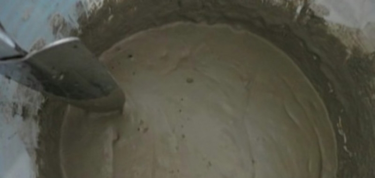 Illustration de l'article : Il met du ciment dans des gants en plastique, deux jours plus tard la d&eacute;co est impressionnante !