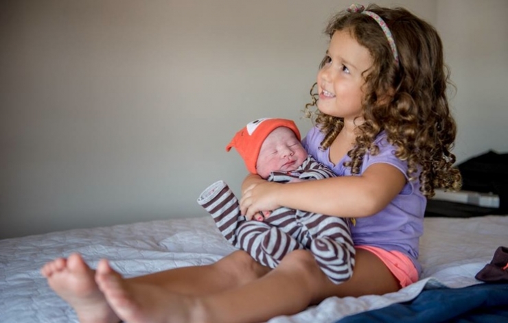 Illustration de l'article : Cette maman tenait absolument &agrave; accoucher chez elle... Des clich&eacute;s incroyables !