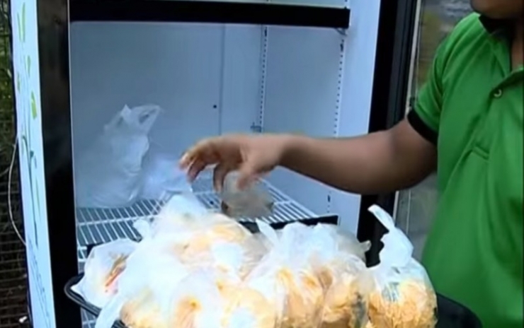 Illustration de l'article : Enfin un restaurant qui fait preuve d&rsquo;une grande g&eacute;n&eacute;rosit&eacute; envers les plus pauvres...