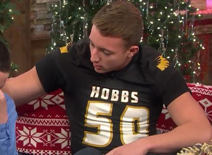 Illustration de l'article : Il y a 3 ans, ce sportif sauvait ce gar&ccedil;on d&rsquo;une agression. Aujourd&rsquo;hui, ce dernier lui r&eacute;v&egrave;le un &eacute;tonnant secret !