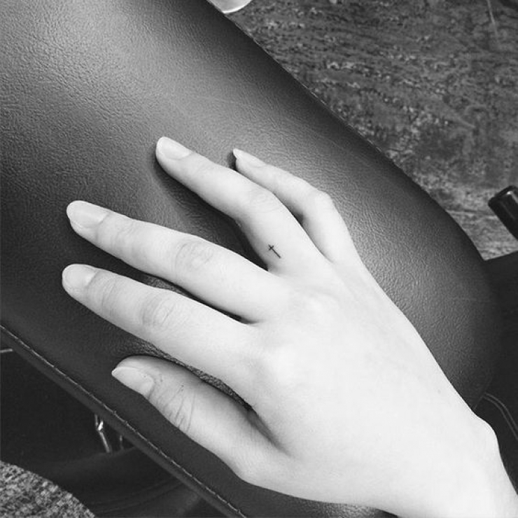Illustration de l'article : 30 tatouages discrets mais magnifiques que vous appr&eacute;cierez certainement !  