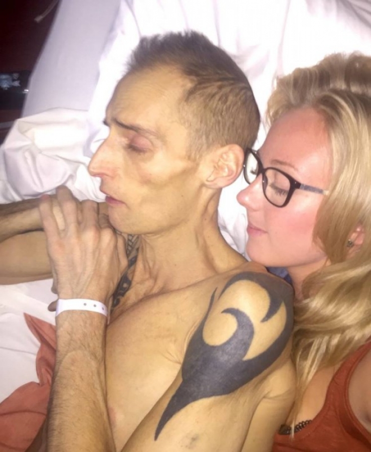 Illustration de l'article : Nous consommons tous la boisson qui a tué cet homme ! Votre réfrigérateur cache peut-être la mort...