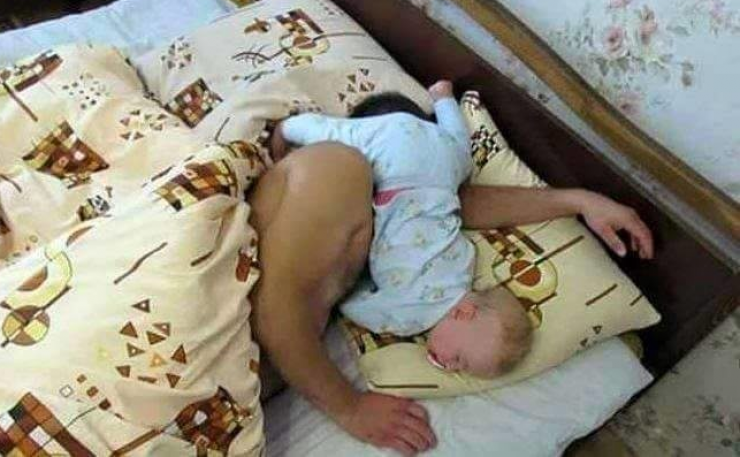 Illustration de l'article : Les enfants sont capables de s'endormir n'importe o&ugrave;. La preuve avec ces 25 photos !