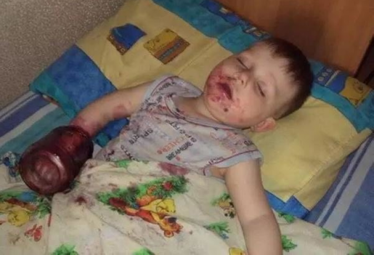 Illustration de l'article : Les enfants sont capables de s'endormir n'importe o&ugrave;. La preuve avec ces 25 photos !