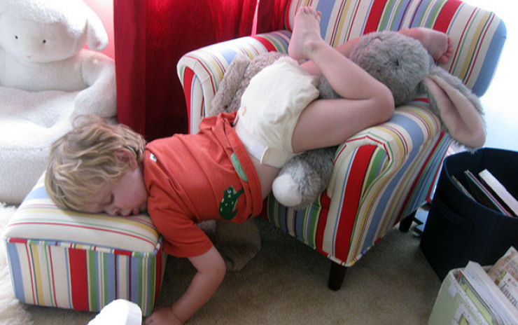 Illustration de l'article : Les enfants sont capables de s'endormir n'importe o&ugrave;. La preuve avec ces 25 photos !