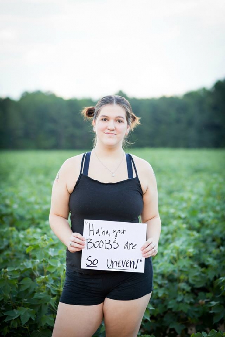 Illustration de l'article : 14 photographies qui d&eacute;noncent les contraintes sociales qui accablent la gente f&eacute;minine ! Laissez les femmes &ecirc;tre ce qu'elle veulent !