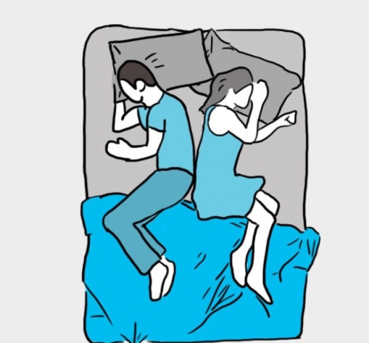 Два человека спят. Позы для сна. Спать в обнимку с любимым мужчиной. Мужчина и женщина под одеялом. Романтические позы для сна.