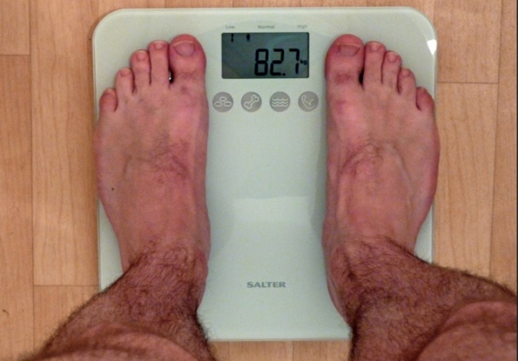 Illustration de l'article : Causes et solutions simples pour vous d&eacute;barrasser de la r&eacute;tention d'eau et de vos jambes enfl&eacute;es !