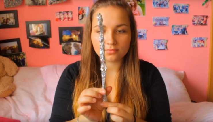 Illustration de l'article : Avez vous d&eacute;j&agrave; essay&eacute; de placer du papier alu autour de vos pieds pour vous soulager ?