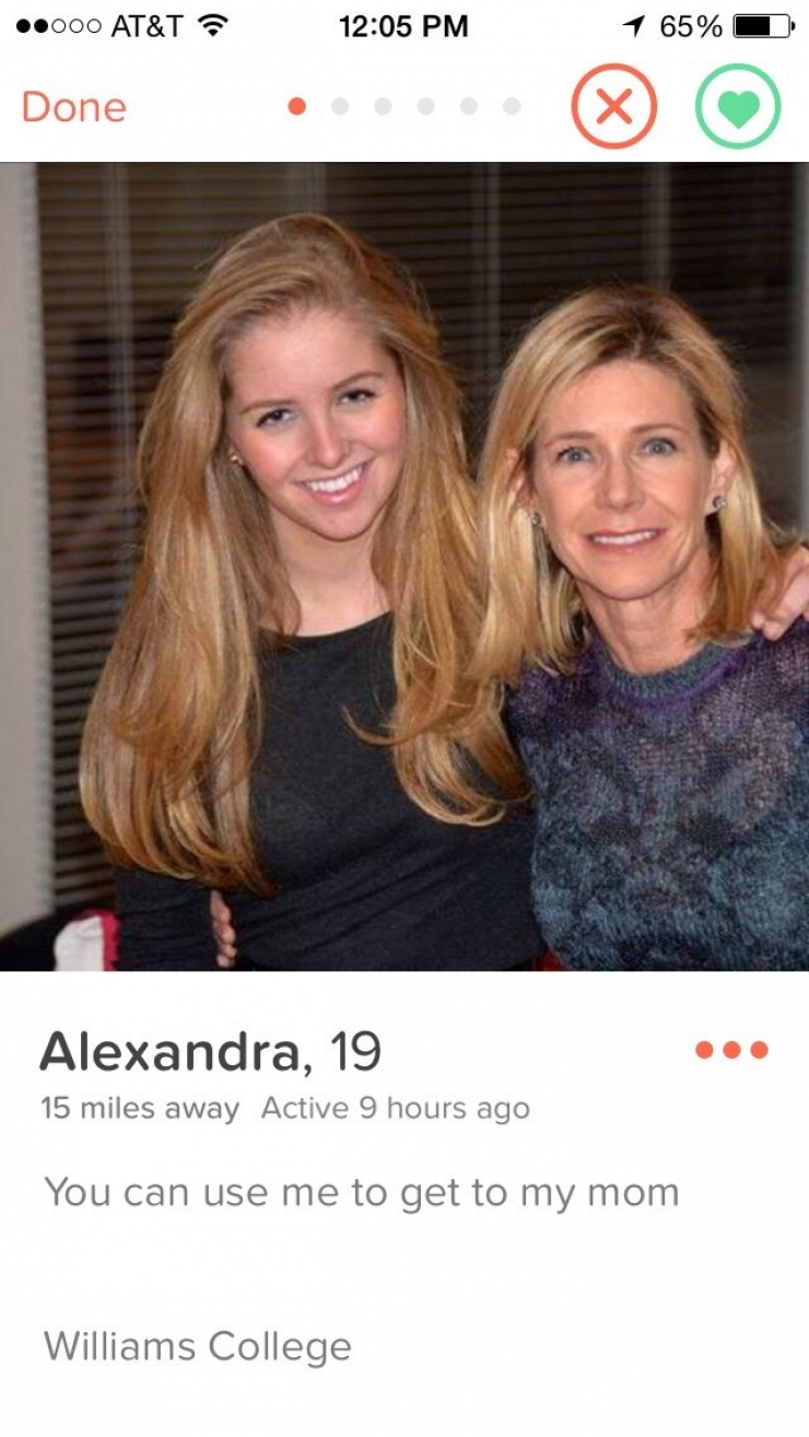 12 filles avec un profil Tinder original 12 filles avec un profil Tinder original