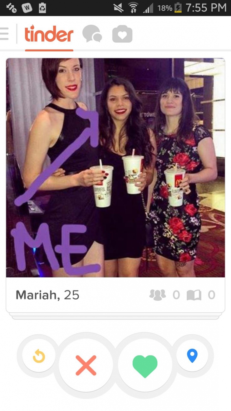 Illustration de l'article : 12 filles avec un profil Tinder original