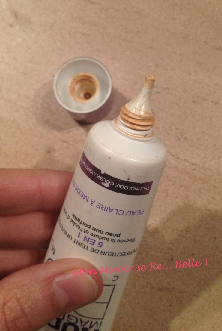 Illustration de l'article : En majorité, toutes les filles font ces 17 trucs mais elles ne l'avoueront jamais...