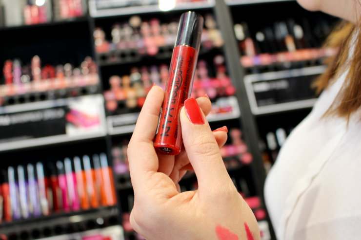 Illustration de l'article : En majorité, toutes les filles font ces 17 trucs mais elles ne l'avoueront jamais...