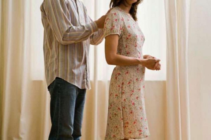 Illustration de l'article : 11 habitudes à avoir en couple pour une relation vraiment épanouie. La 4 est indispensable à notre époque !