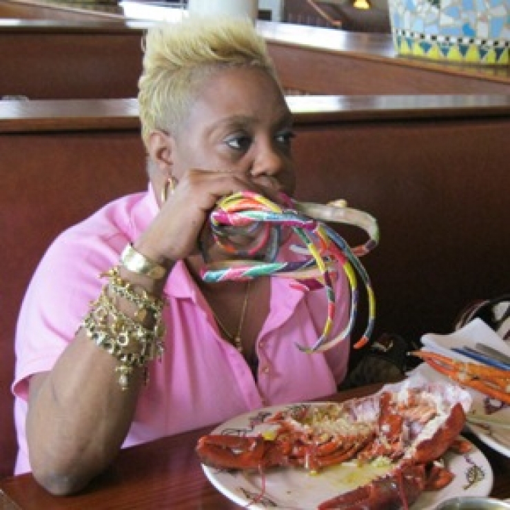 Illustration de l'article : Ces 15 femmes ont déclaré la guerre à leur coupe-ongles...